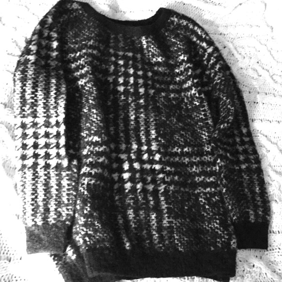 Sweaters - Soft fuzzy sweater